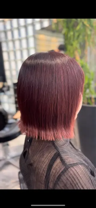 ショート ブリーチなしWカラー あずさのヘアスタイル