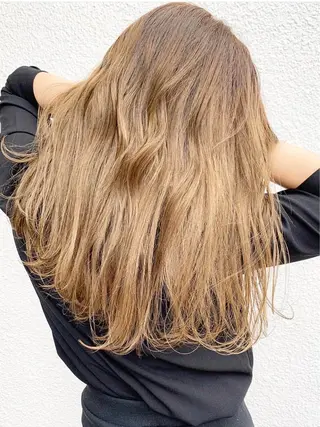 ロング カラー ✨ハイトーン✨透明感 ✨生神　優季のヘアスタイル