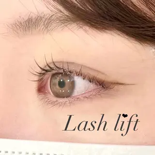 マツエク・マツパ H inaの眉毛・アイブロウイメージ