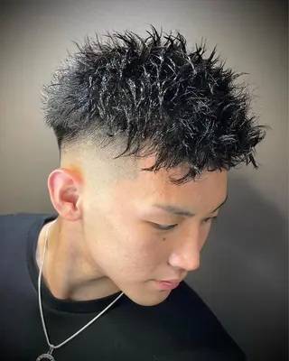 ショート パーマ メンズ 浅見 天翔のヘアスタイル