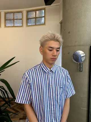 ショート カラー TRUCKIN UP THE PATH所属・さとう けんたのヘアスタイル