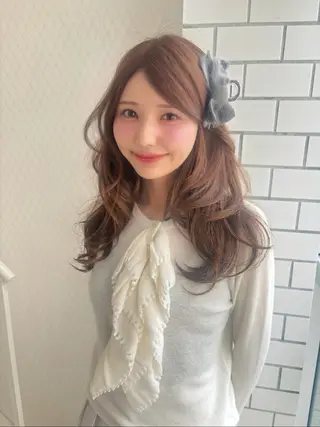 ロング 朝尾 愛花のヘアスタイル
