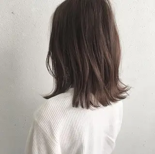 ミディアム 齋藤 真由のヘアスタイル