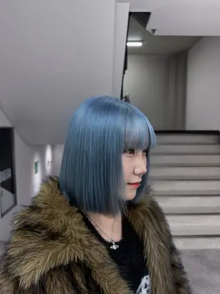 ミディアム カラー 🦋艶髪ハイトーン / Mio🦋のヘアスタイル