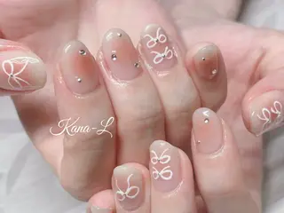 ネイル 芦辺 香奈のネイルデザイン