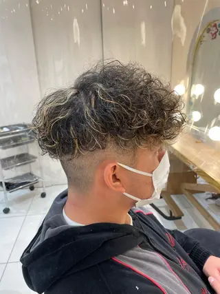 ミディアム パーマ メンズ 本厚木|縮毛矯正/ 酸性スト専門サロンのヘアスタイル