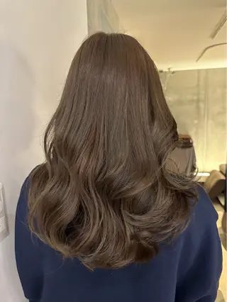 ロング カラー ベージュカラー🐑 レイヤー🤎塚原優芽のヘアスタイル