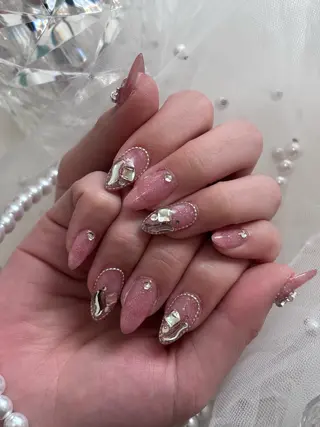 ネイル CREVIO小美玉店所属・ネイルサロン Fleurのネイルデザイン