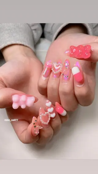 ネイル JINI NAIL所属・ジニ ネイルのネイルデザイン