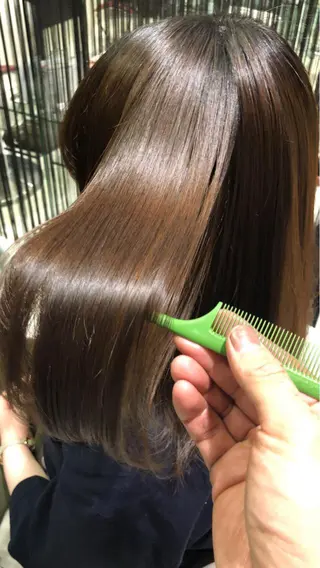 セミロング 縮毛矯正専門家 大桃史朗のヘアスタイル