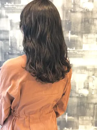 セミロング カラー hair  design  ALBERO所属・日高 香織のヘアスタイル