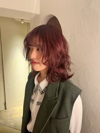 ミディアム 今井 香奈恵のヘアスタイル