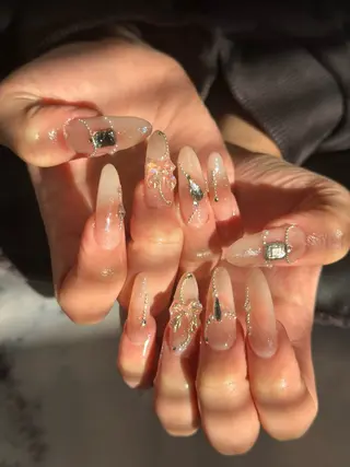 ネイル シャインネイル所属・伊藤 くるみのネイルデザイン