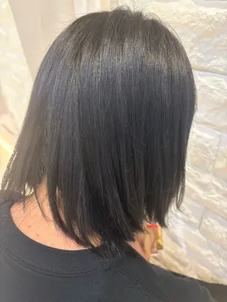 ミディアム JEAN CLAUDE BIGUINE 横浜ベイクォーター店所属・Koharu 髪質改善カラーのヘアスタイル