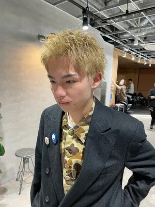 ショート カラー メンズ 垢抜けハイトーン☀／ 笑顔の美容師／しゅんのヘアスタイル