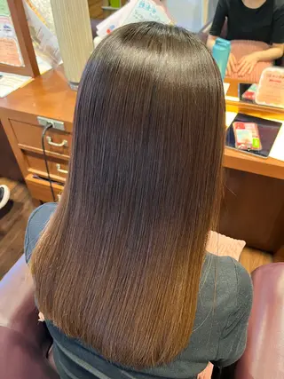 セミロング サイトウ ナツキのヘアスタイル