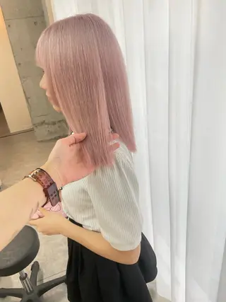 ミディアム 有人/バレイヤージュ /シャドールーツのヘアスタイル