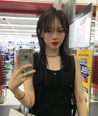 ロング ツガミ リナのヘアスタイル