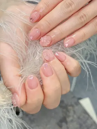 ネイル グロー ネイルのネイルデザイン