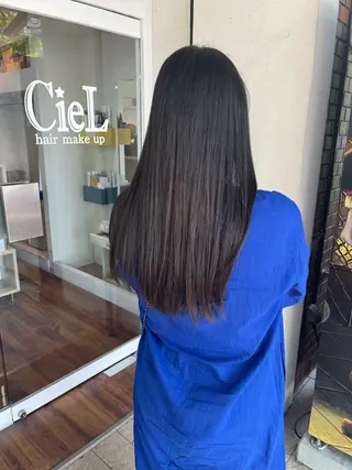 ロング カラー 臼井 いづみのヘアスタイル