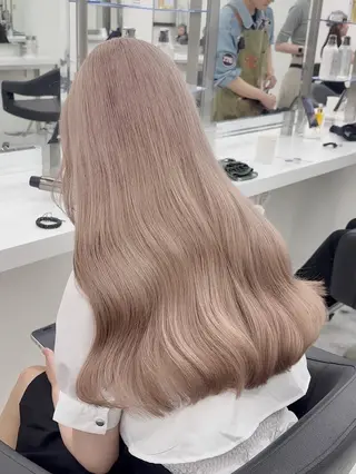 カラー モテ髪💕ハイトーン ベージュ yuriaのヘアスタイル