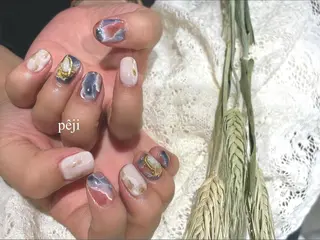 ショート m kaori𓃟のネイルデザイン