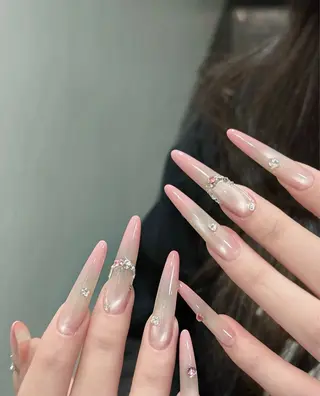 ネイル BEAUTY NAIL SALON所属・beautynail Emiのネイルデザイン