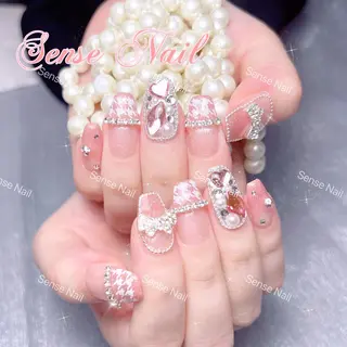 ネイル Kurieitibu 🍬Byu~tīのネイルデザイン