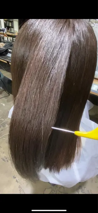 ミディアム レイヤー/ショート透 明感カラー/西田祐賀のヘアスタイル