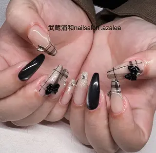 ネイル R inのネイルデザイン