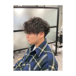 ミディアム カラー パーマ メンズ 二ヶ月綺麗が続く デザイン/星野六三四のヘアスタイル