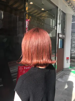 ショート カラー uru"所属・uru" すずきさゆりのヘアスタイル