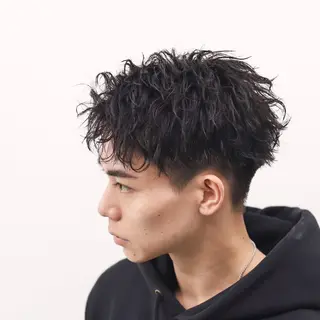 ショート メンズ メンズフェザー毛流れ パーマASHU渋谷のヘアスタイル