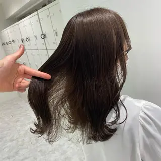 セミロング カラー パーマ ヘアアレンジ ネイル マツエク・マツパ 韓国風ベージュ🤎 赤みなし🌿横浜🤎のヘアスタイル
