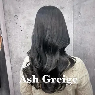 ロング カラー まとまるレイヤー カット/透明感カラーのヘアスタイル