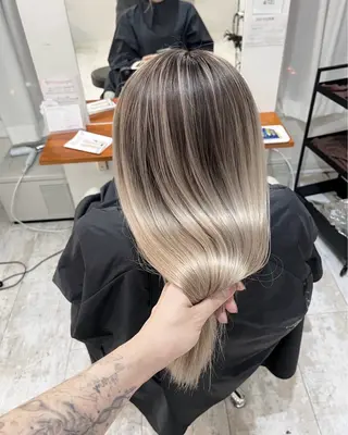 ロング カラー ROBIN所属・指名数No.1 /NAOYAのヘアスタイル