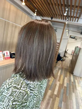 ミディアム カラー 志賀　輝/ハイライト /縮毛矯正/髪質改善のヘアスタイル