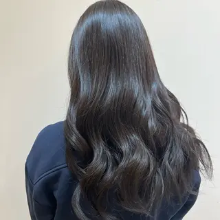 ロング カラー 黒川 朱音のヘアスタイル