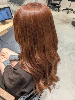 カラー ロング 古屋 美春のヘアスタイル