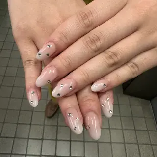ネイル nami🐰🎀 堺筋本町ネイルサロンのネイルデザイン