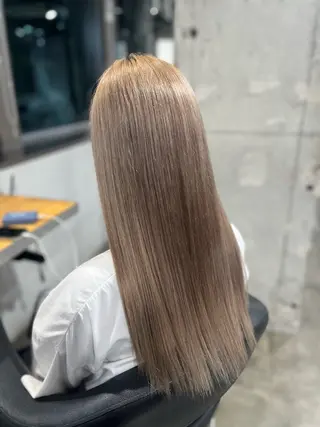 ロング カラー ハイトーンカラー 🦄レイヤーカットのヘアスタイル