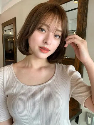 ショート カラー 透明感/オリーブ/ グレージュ/YUKAのヘアスタイル