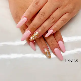 ネイル アイネイルズ所属・早川 梓のネイルデザイン