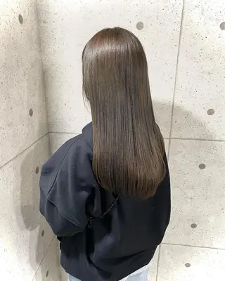 セミロング カラー 韓国風/小顔レイヤー /艶カラーのヘアスタイル