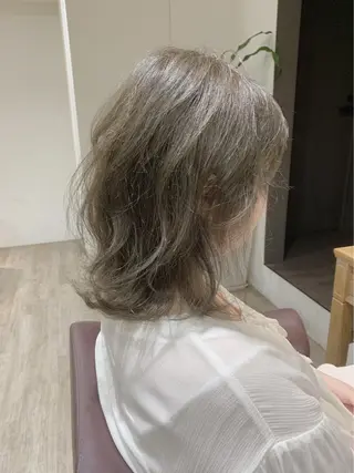 ミディアム カラー エクステ KAZUMAのヘアスタイル