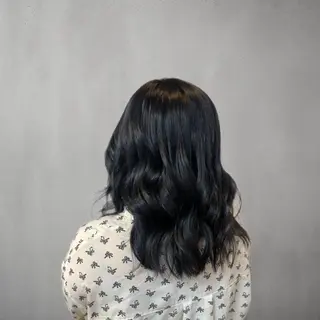 セミロング カラー 金田 晏栞のヘアスタイル