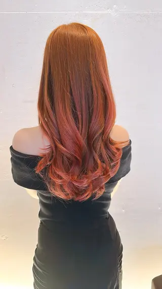 ロング カラー 牧野 由香のヘアスタイル