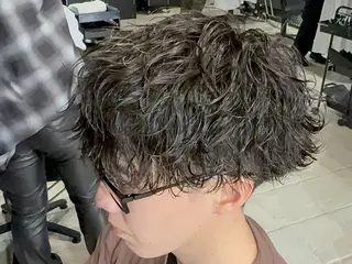 ショート パーマ メンズ 【フェザーパーマ】 【縮毛矯正】鶴田文のヘアスタイル