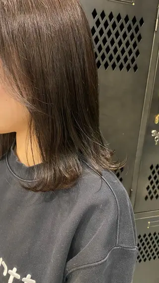 ミディアム カラー waku所属・豊橋/菜月/ブリーチ /艶カラーハイトーンのヘアスタイル