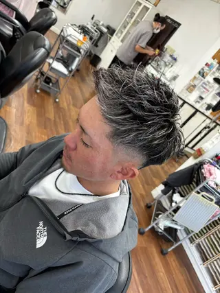 カラー パーマ メンズ 理容室レオン所属・町田 尚樹のヘアスタイル